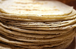 Consumir las tortillas de maíz previenen la aparición de cataratas