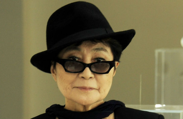 Envia tus ojos a Yoko Ono