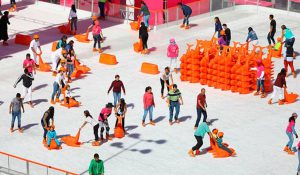 Pista de hielo en la Glorieta de Insurgentes